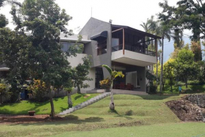 VILLA BATU Luxurious privacy 3BR villa@ klub bunga